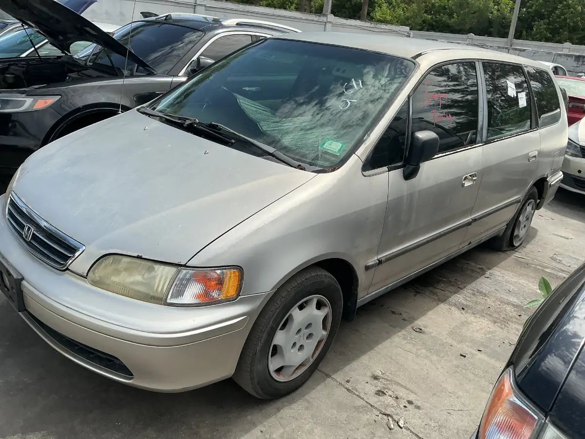 Photo of 1998 Honda Odyssey