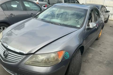 Photo of 2005 Acura Rl