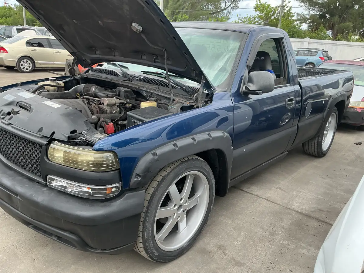 Photo of 2000 Chevrolet Silverado