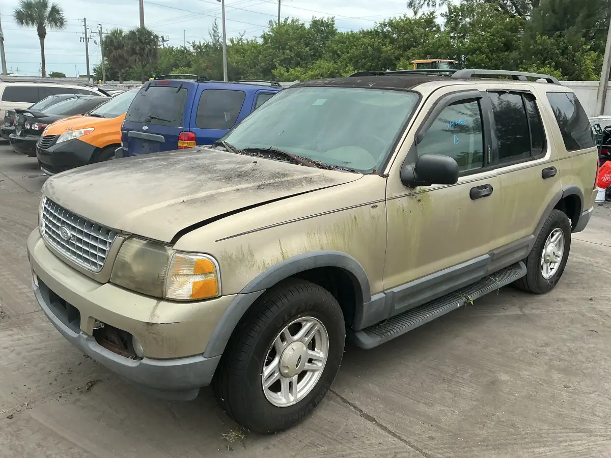 Photo of 2003 Ford Explorer