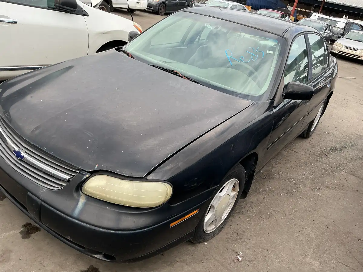 Photo of 2000 Chevrolet Malibu