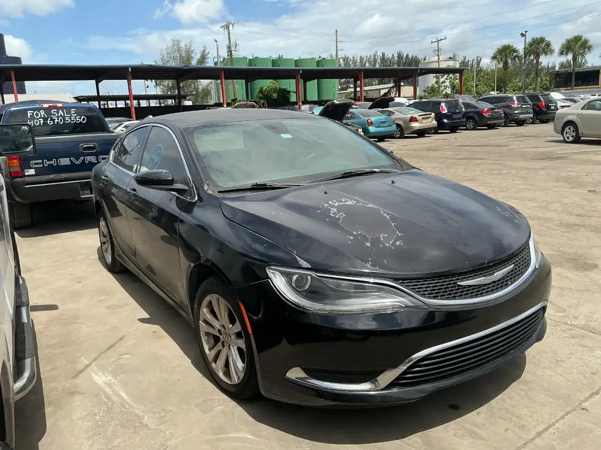 Photo of 2016 Chrysler 200