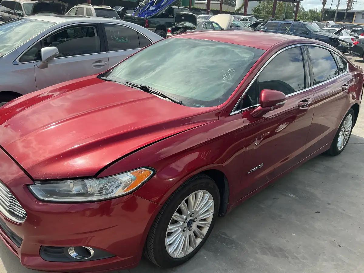 Photo of 2015 Ford Fusion Hybrid