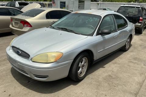 Photo of 2006 Ford Taurus