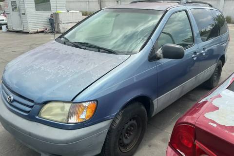 Photo of 2002 Toyota Sienna
