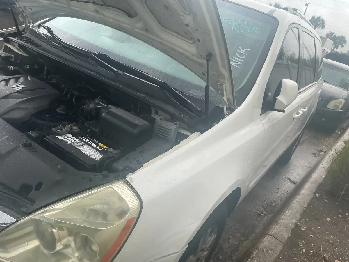 Photo of 2011 Kia Sedona