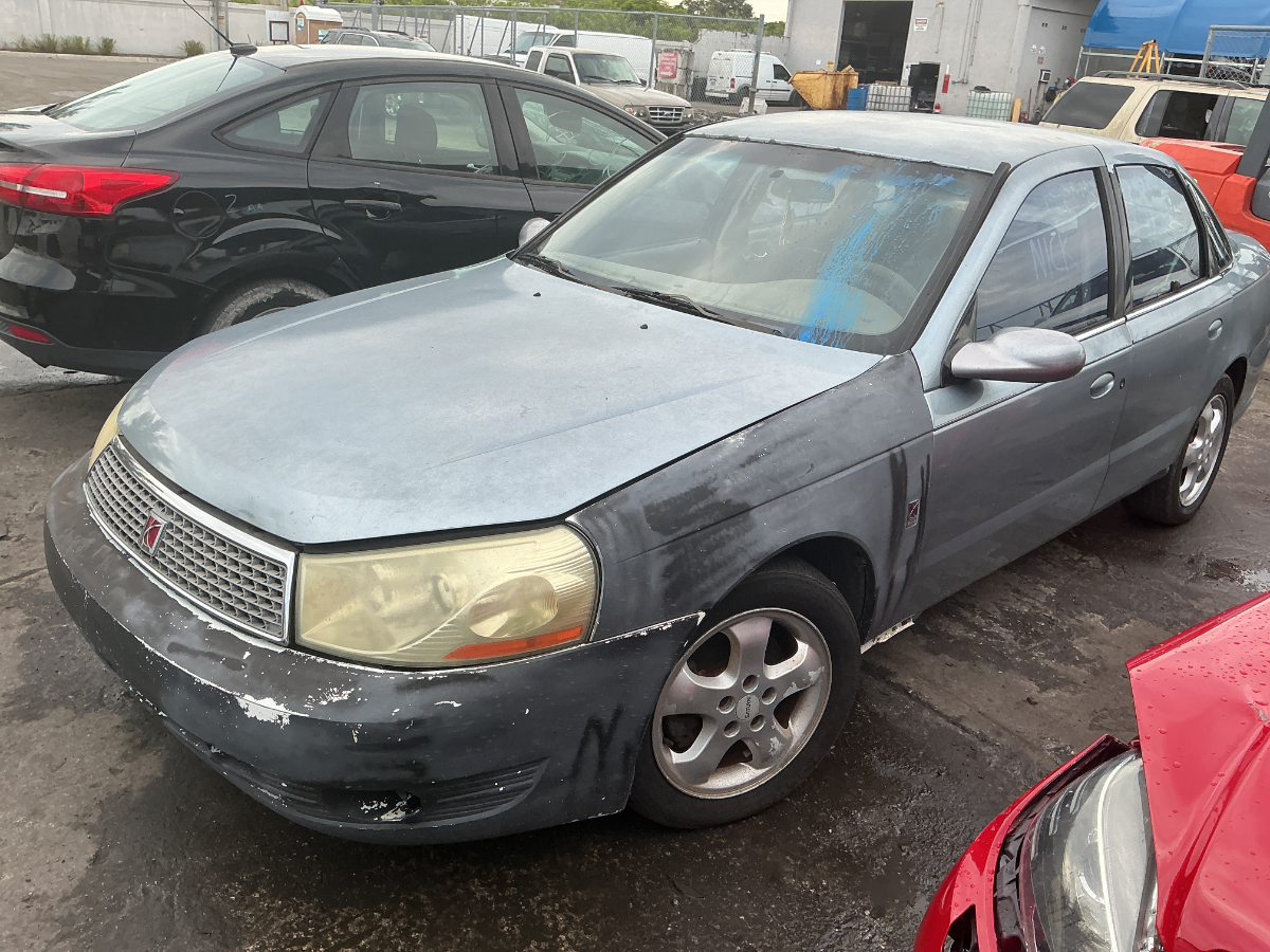 Photo of 2003 Saturn L Series