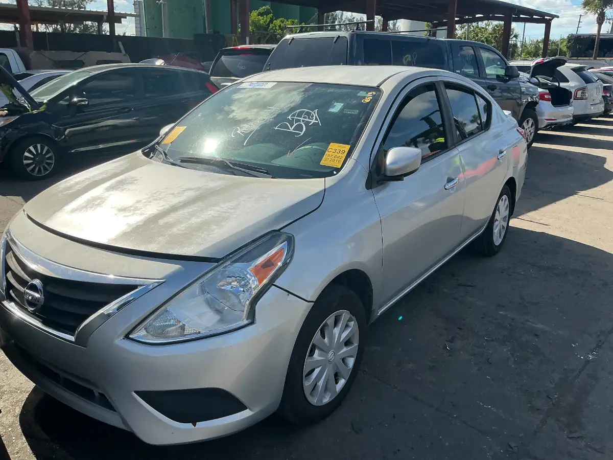 Photo of 2016 Nissan Versa