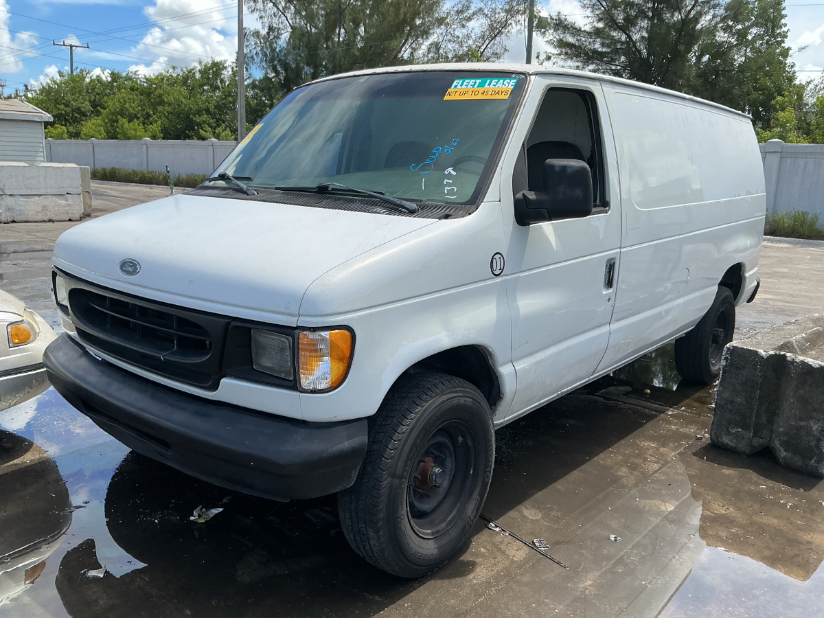 Photo of 1999 Ford Econoline