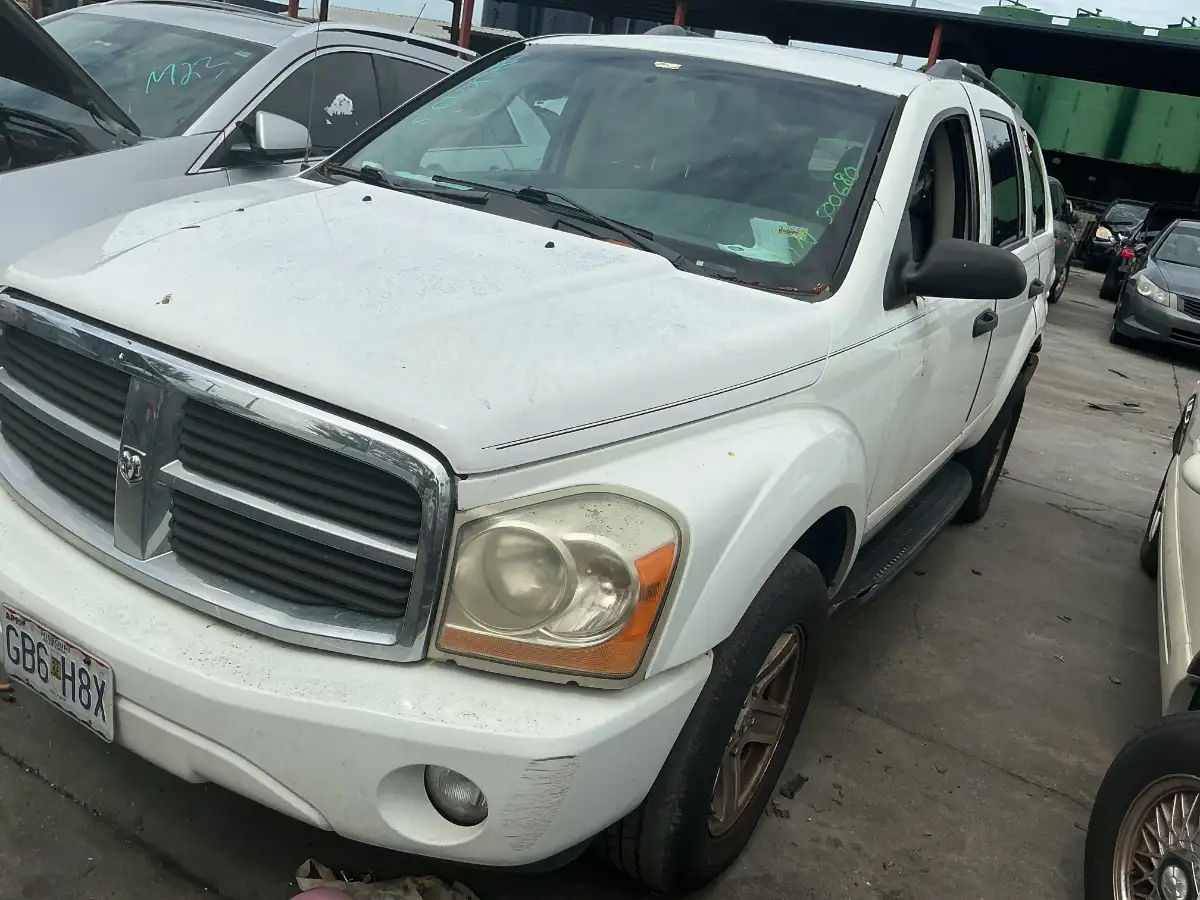 Photo of 2005 Dodge Durango