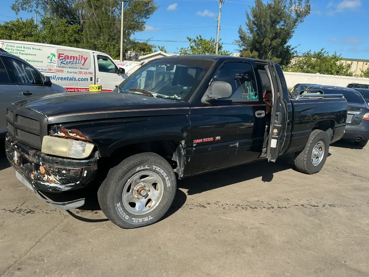 Photo of 1998 Dodge Ram Pickup