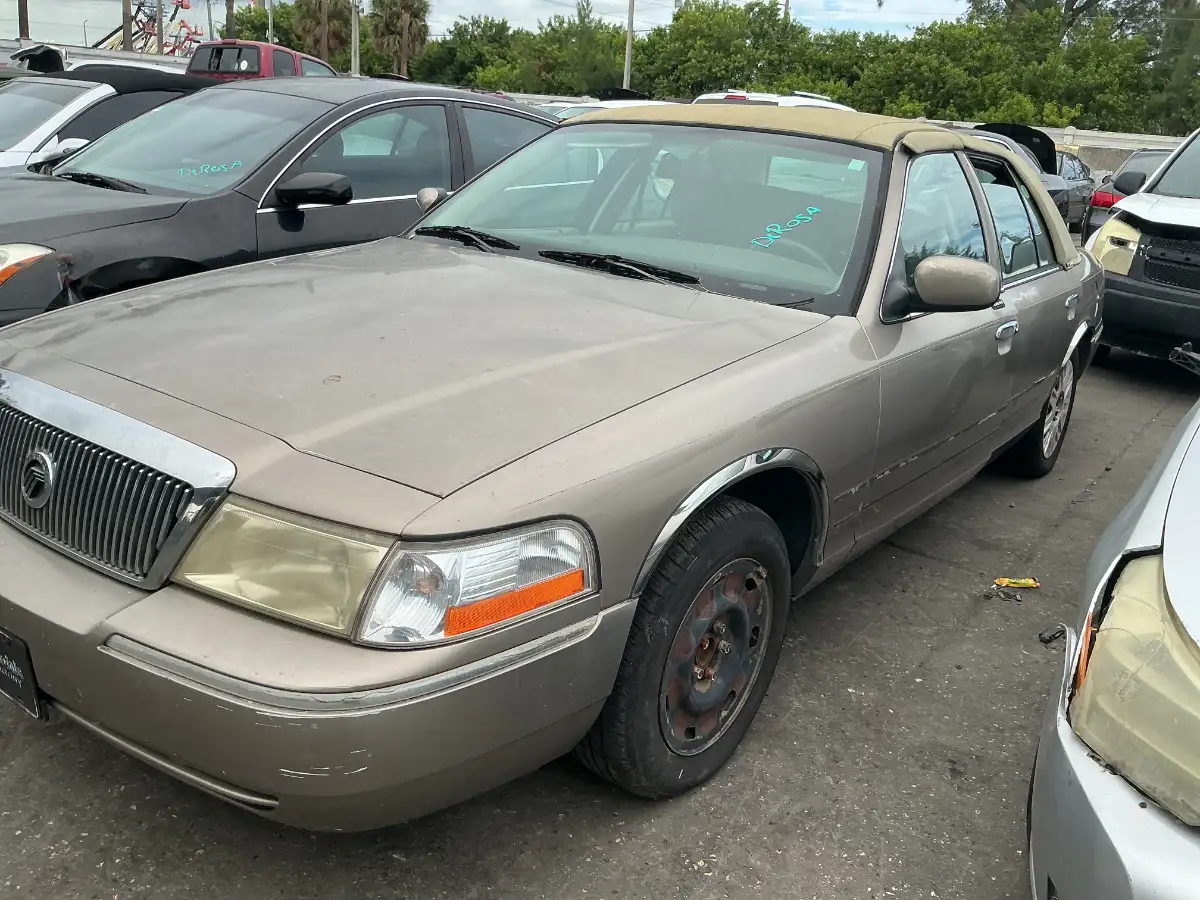 Photo of 2004 Mercury Grand Marquis