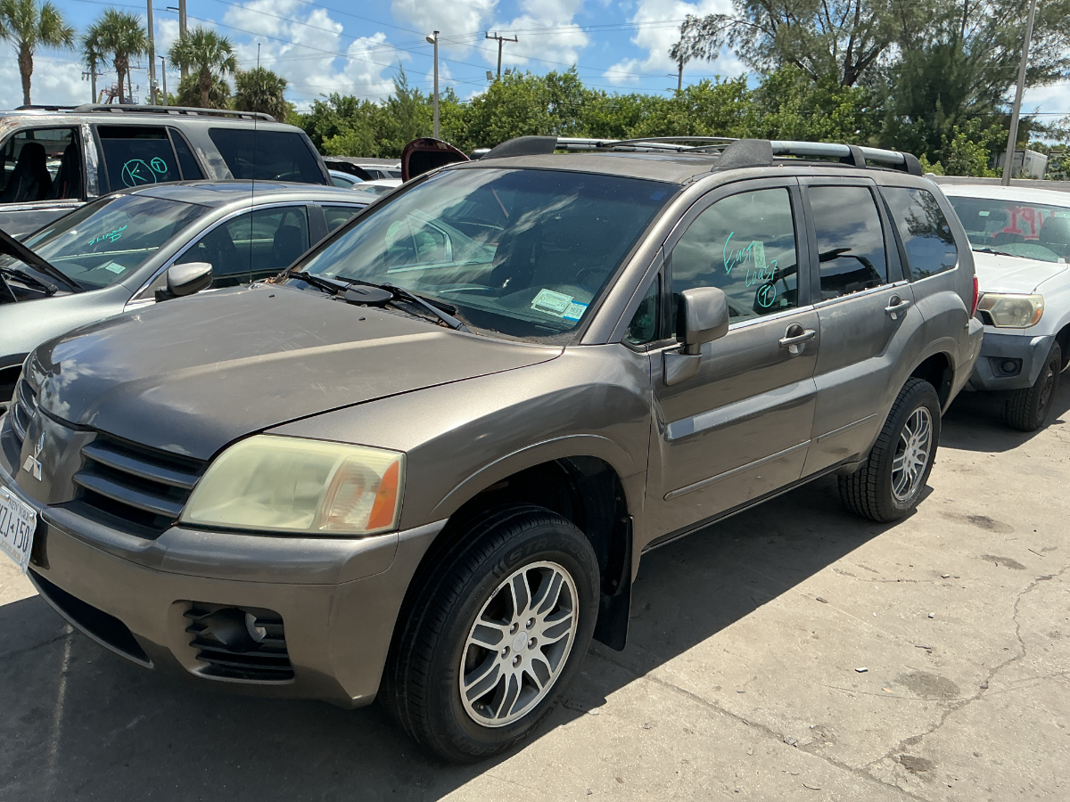Photo of 2004 Mitsubishi Endeavor