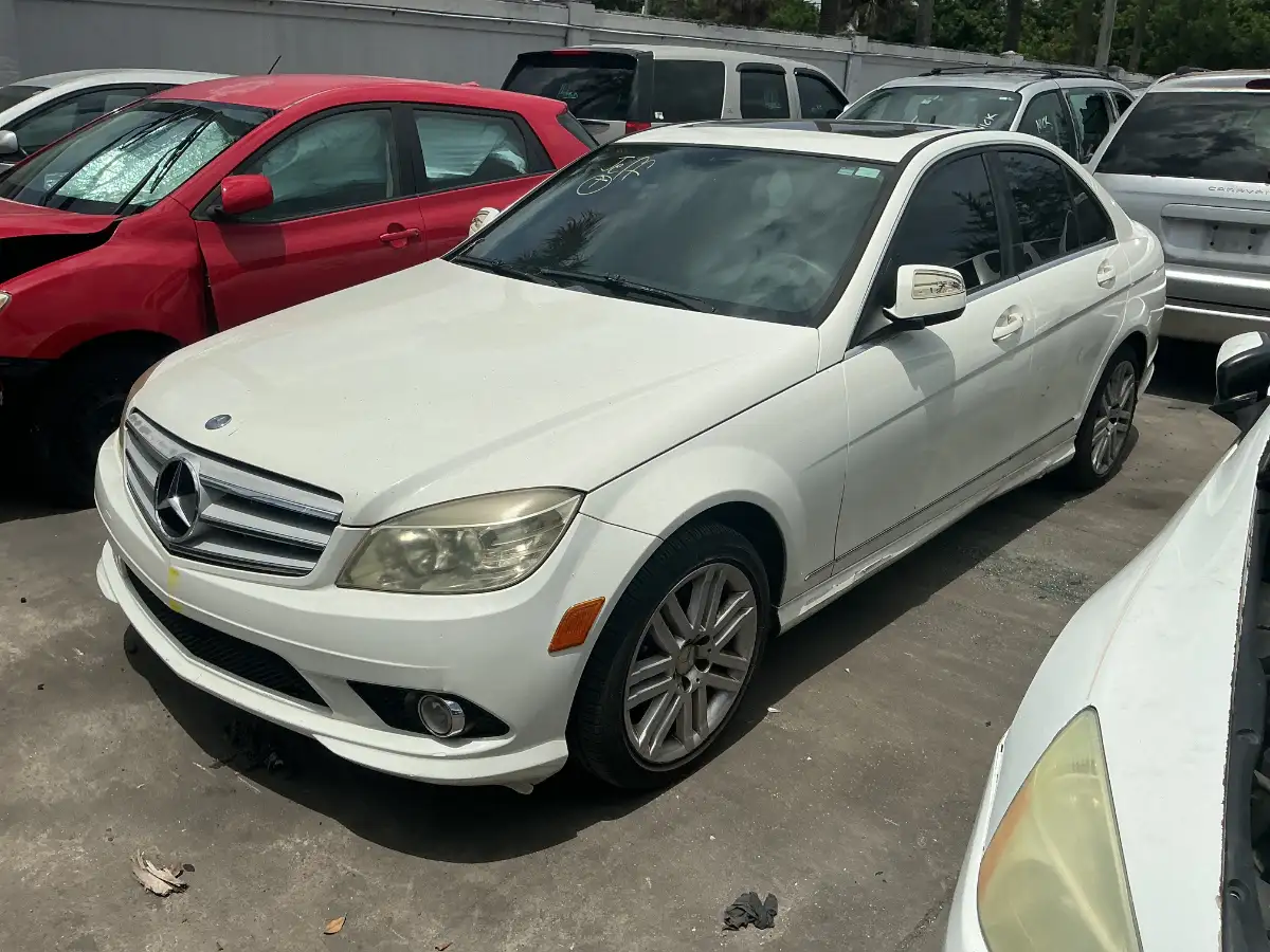 Photo of 2009 Mercedes-Benz C-Class