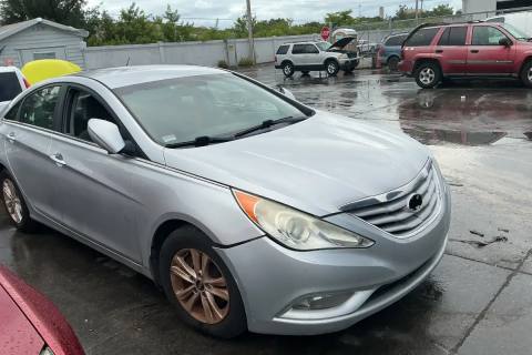 Photo of 2013 Hyundai Sonata