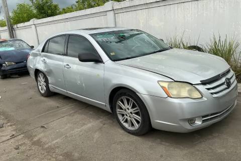 Photo of 2005 Toyota Avalon