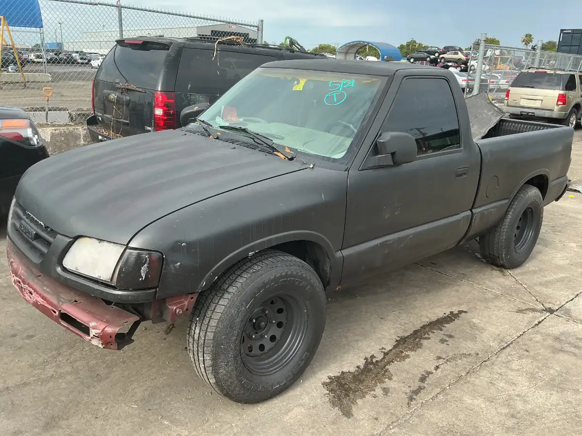 Photo of 1998 Isuzu Hombre