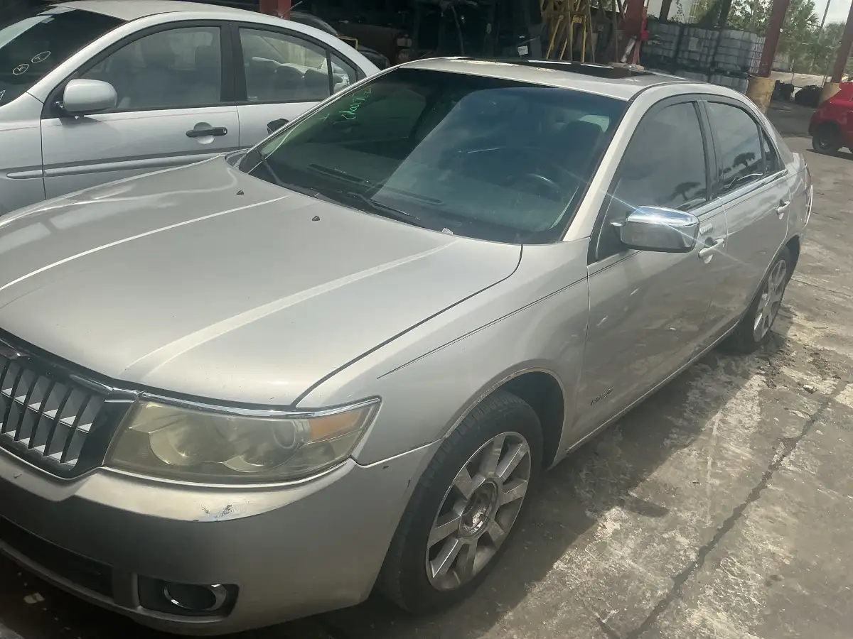 Photo of 2007 Lincoln Mkz