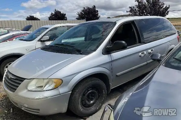 Photo of 2006 Chrysler Town & Country