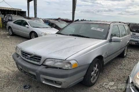 Photo of 2000 Volvo XC70