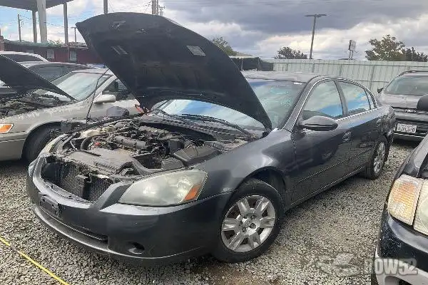 Photo of 2005 Nissan Altima