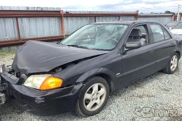 Photo of 2000 Mazda Protege