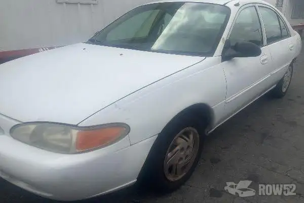Photo of 2001 Ford Escort