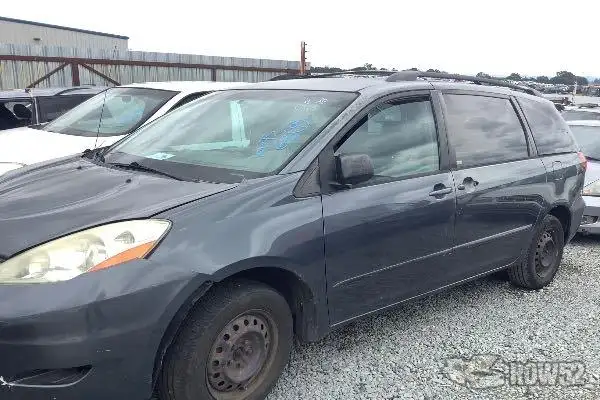 Photo of 2006 Toyota Sienna