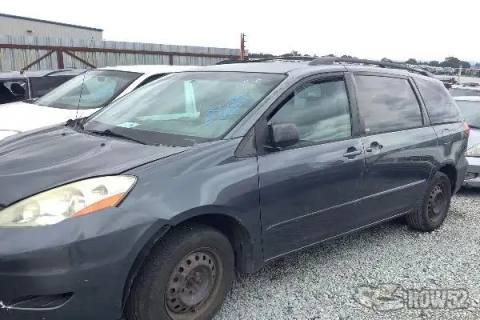 Photo of 2006 Toyota Sienna