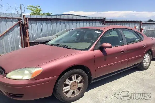 Photo of 2005 Ford Taurus