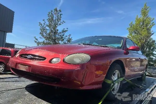 Photo of 1999 Ford Taurus