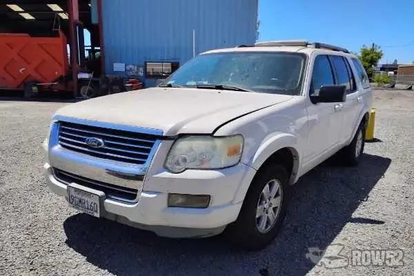Photo of 2010 Ford Explorer