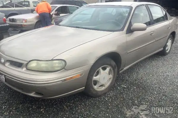 Photo of 1999 Oldsmobile Cutlass