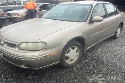 Photo of 1999 Oldsmobile Cutlass