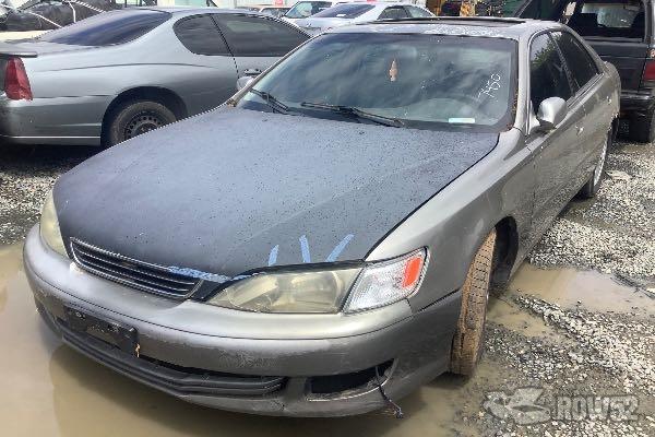 Photo of 2000 Lexus ES 300