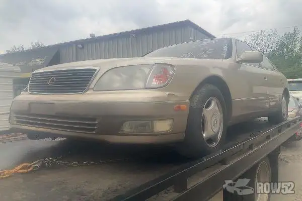Photo of 1999 Lexus LS 400