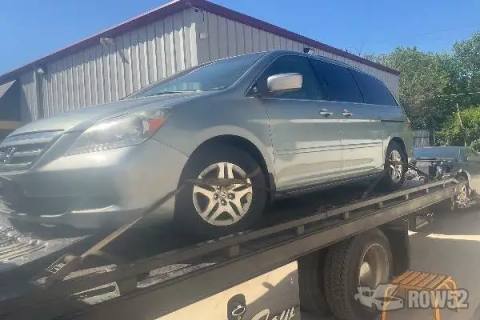 Photo of 2005 Honda Odyssey