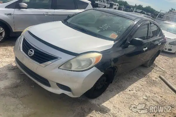 Photo of 2014 Nissan Versa