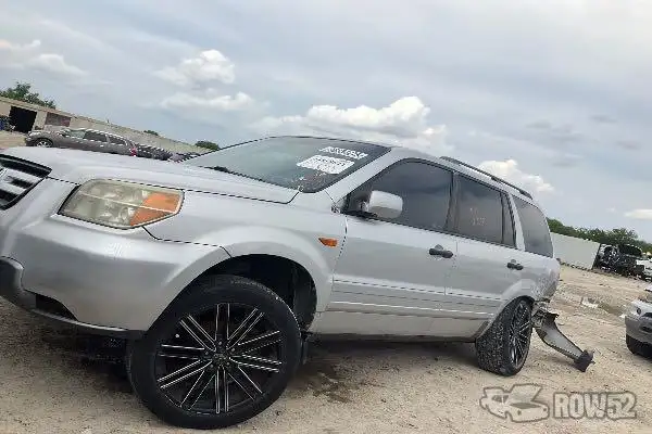 Photo of 2005 Honda Pilot