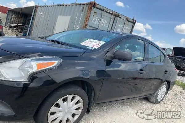 Photo of 2015 Nissan Versa