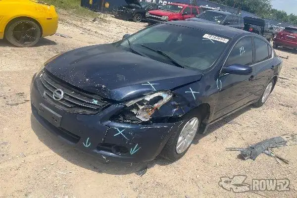 Photo of 2011 Nissan Altima
