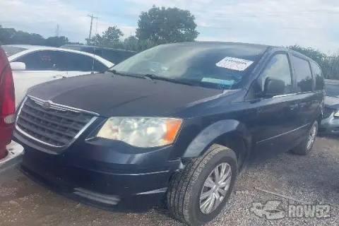 Photo of 2008 Chrysler Town & Country