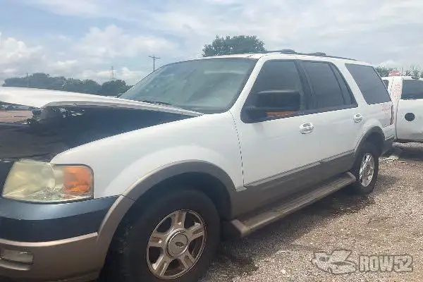 Photo of 2004 Ford Expedition