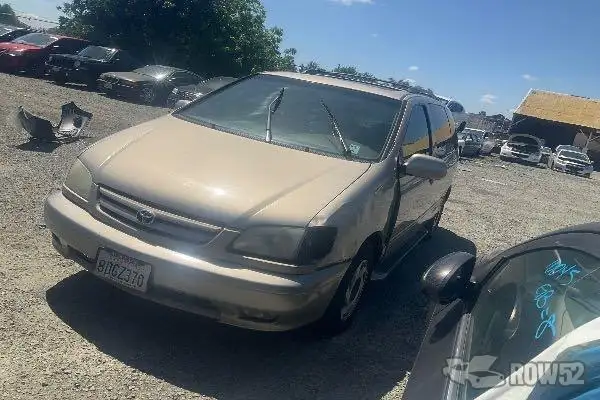 Photo of 2001 Toyota Sienna