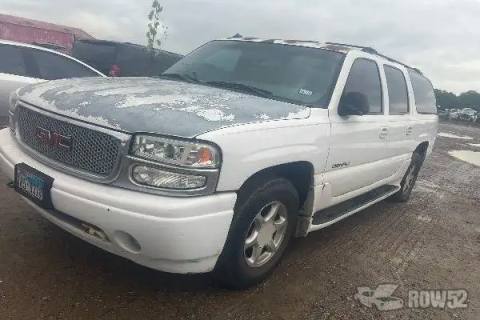 Photo of 2003 GMC Yukon Denali
