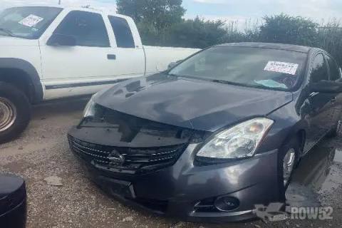 Photo of 2011 Nissan Altima