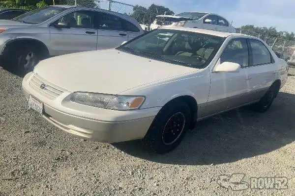 Photo of 1999 Toyota Camry
