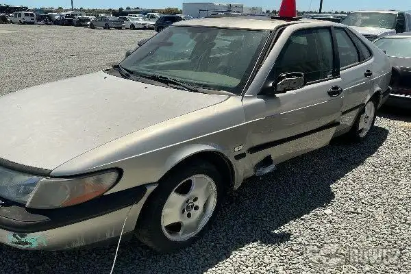 Photo of 1997 Saab 900