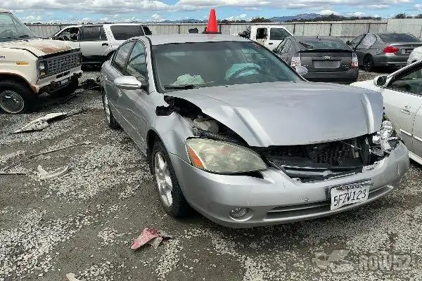 Photo of 2003 Nissan Altima