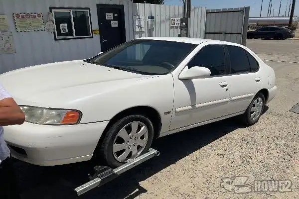 Photo of 2001 Nissan Altima